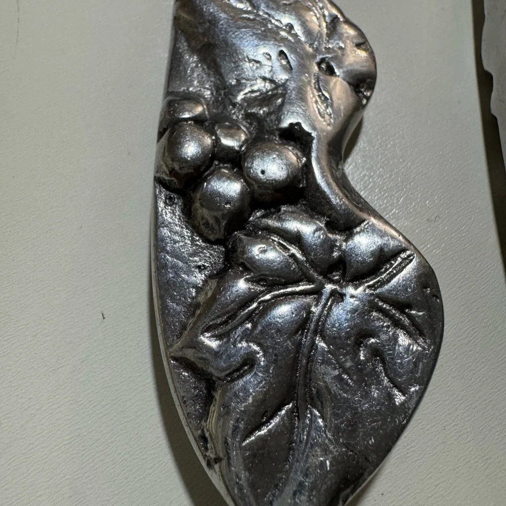 Silver Leaf Design Butter Spreaders. VTG